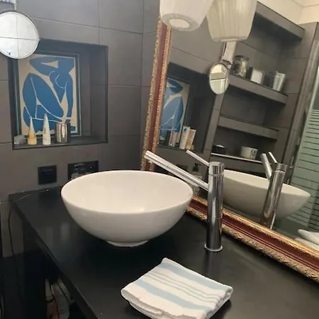 Apartmán Convenience & Charm With A View